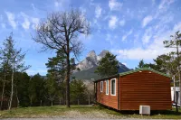 Wecamp Pedraforca Hotel in zona Runes poble antic