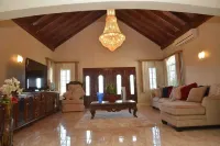 Charming 1-bedroom villa in Lucea with AC