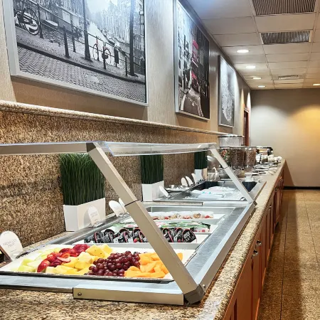 Crowne Plaza NEWARK AIRPORT by IHG
