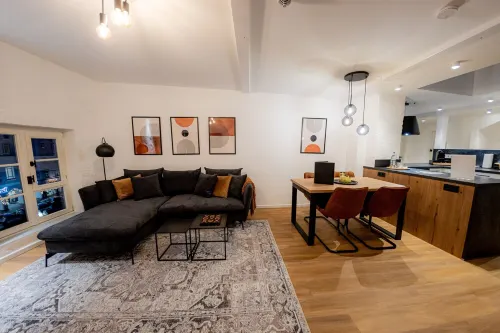Highlight in Mühldorf - Come4stay Stadtblick - 2 Zimmer Wohnung I bis zu 4 Gäste Hotels in Muhldorf