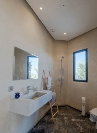 Maison Privée Avec un Piscine et Grand Jardin au Pied des Montagnes de L'atlas