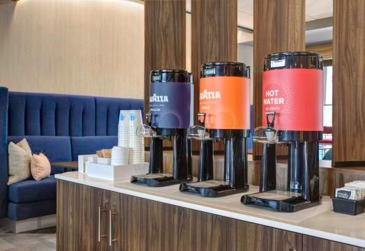 트루 바이 힐튼 토론토 에어포트 웨스트 로비