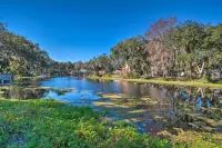 Waterfront Studio w/ Dock Access in Inglis! - Lejligheder