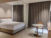 Leaf Hotel