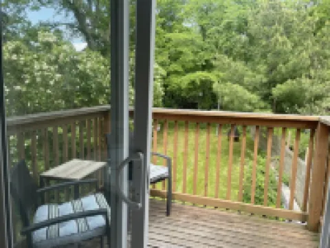 Bright fresh with Harbour views close to everything!