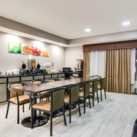 Quality Inn & Suites Granbury