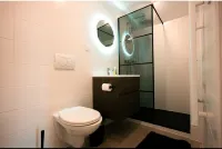 Studio 6 in city center with parking