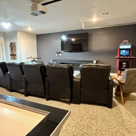 Lakefront Home+Hot Tub with all of the ingredients for a perfect family getaway!