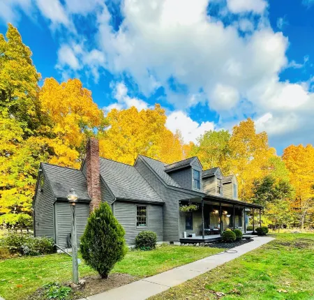 Beautiful private farmhouse.  Close to Minnewaska and Shawangunk Grasslands.