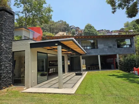 Villa in Valle de Bravo Отели рядом с достопримечательностью «El Ángel»