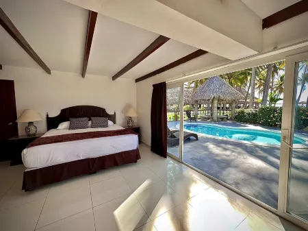 HOTEL TESORO BEACH Отели рядом с Аэропорт Сан-Сальвадор