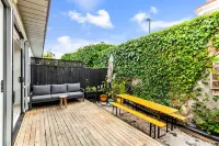 Relaxing 1BR Hideaway in Herne Bay I Zodiak Stays Hotels in Herne Bay