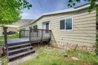 Cozy Salmon Home w/ Mountain Views & River Access - 3-stjärniga