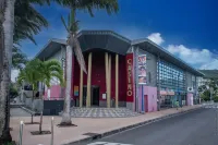 Flanboyan lodge - a colorful moment in the heart of Anse Mitan