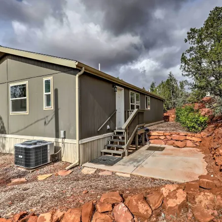 Mountain-View Rooftop Deck: Sedona Hideaway