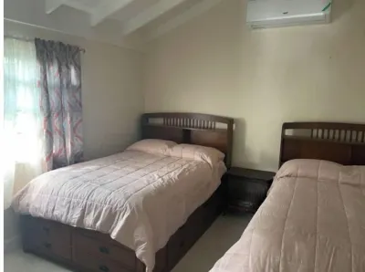 Slice of Paradise Hotel a 