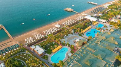 마리팀 파인 비치 리조트 Aydın Parkı 주변 호텔