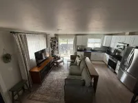 4 BR Townhouse in Prime Location!