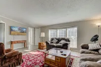 Newly Remodeled 5BR/3BA Home