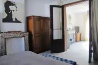 Brussels Downtown with terrace Hotels in Uccle