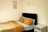 Wolverhampton City Centre - 1-bed Flat - Sleeps 3 Hotel a Wolverhampton