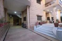 Your home away from home. Hotels in Mandor