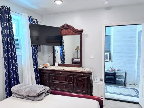 Nice Two Bedroom Apt at 25 Minutes to New York Excellent Bus Transportation Hôtels à : North Bergen