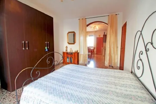 VERY CENTRAL GALLIPOLI CENTER