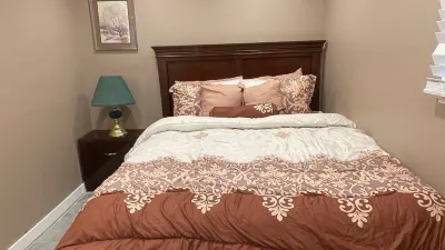 Trendy Trent River Retreat Lake House @Trent River Hotels near Fisherman's Paradise Resort