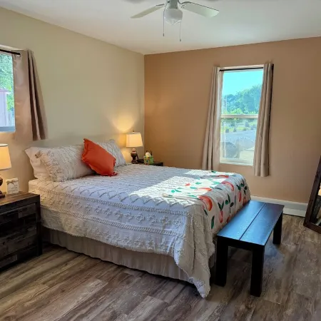 Wine Country Escape - 3 BR/2 BA Retreat - Orchard, Mountain Views & Large Patio