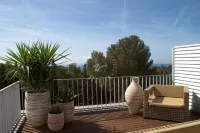 Casas del Mar 5 minutes from Sitges! Duplex with sea views Hotel a Sant Pere de Ribes