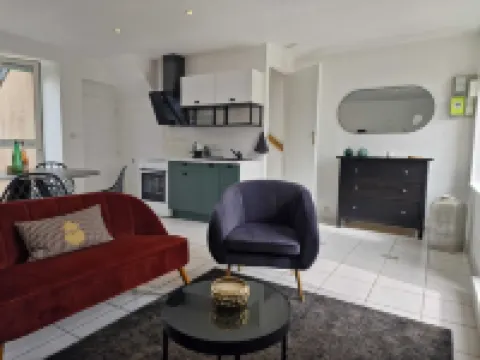 Small Paimpolaise house 2 minutes' walk from town center and port.