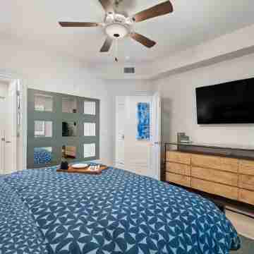 NEW! 3 min to Hangout-Private Beach Access-Pool Balcony- Rooms