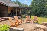 Modern rustic lodge set in the White Mountains and minutes from North Conway.