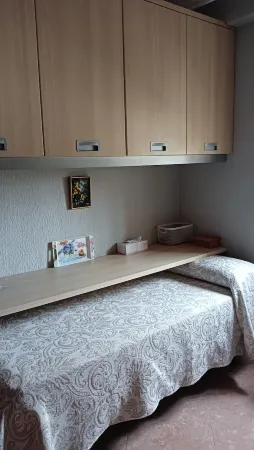 Room near university, hospital, park and private parking lot Отели в г. Метрополитана де Хуэльва