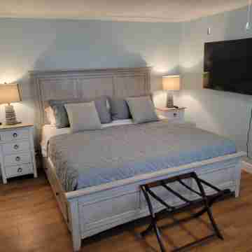 Waterfront 2BR w/ Dock, Hot Tub & Easy Ocean Access – Boaters Welcome! Rooms