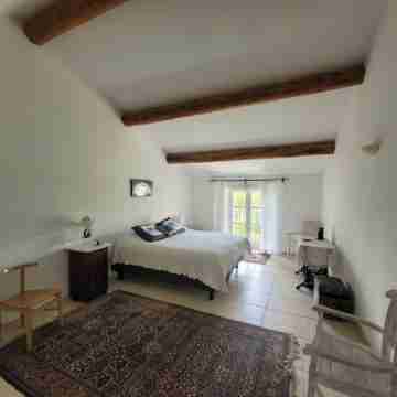 Mas Provençal Aux Portes de L'isle sur la Sorgue Rooms