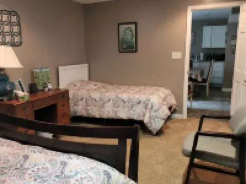 3-bedroom apartment in marvelous Goshen with WiFi, AC Hotels in Goshen
