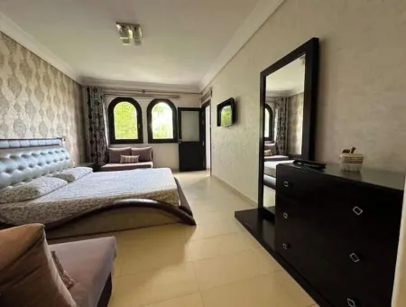 Four Bedroom Beach Front King Retreat