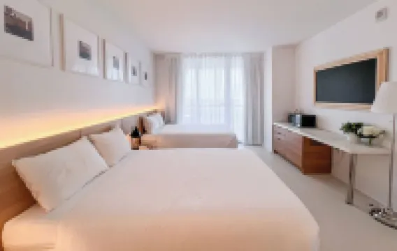 2BR Luxury Ocean Views Apt 1208