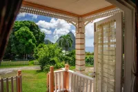 Hibiscus Hideaway – Superior Garden Room Hotels in Malgretoute