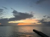 Café Del Mar Apt is a rare beach front Apt