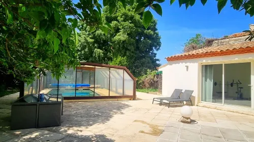 Villa Muscat, authentic charm in the heart of town / beaches 3 kilometers