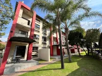 Affordable luxury accomodation at your fingertips. Отели в г. Хатфилд