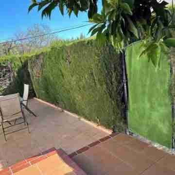 Cozy townhouse near the sea and mountains Hotel Exterior