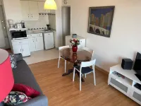 Au Premier Regard sur la Plage