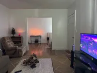 Cool 2-bedroom house with AC in charming Cleveland Hotels in Cleveland