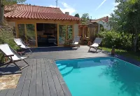 Rustic House in the Mountains, Private Pool with Natural Water 卡布拉桑住宿飯店