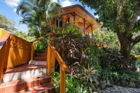 Tropical Oceanview Villa Pickleball Court & Pool Hôtels à : Tango Mar