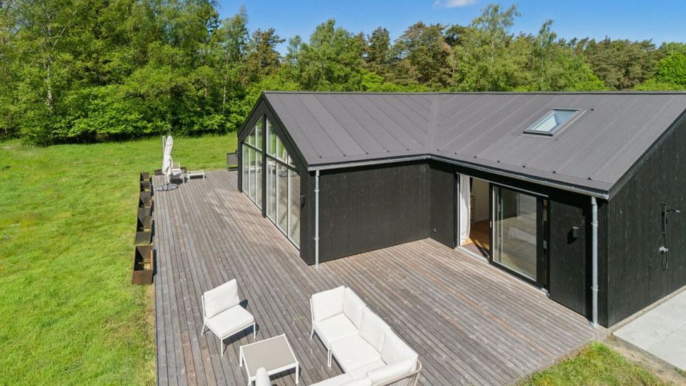 "Tove" - 350m from the sea